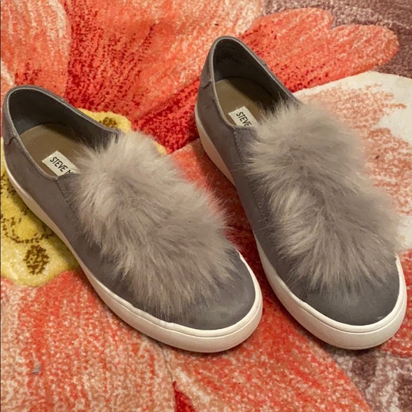 Steve Madden Shoes - Steve Madden Bryanne Fuzzy Pom Slip-ons Size 7